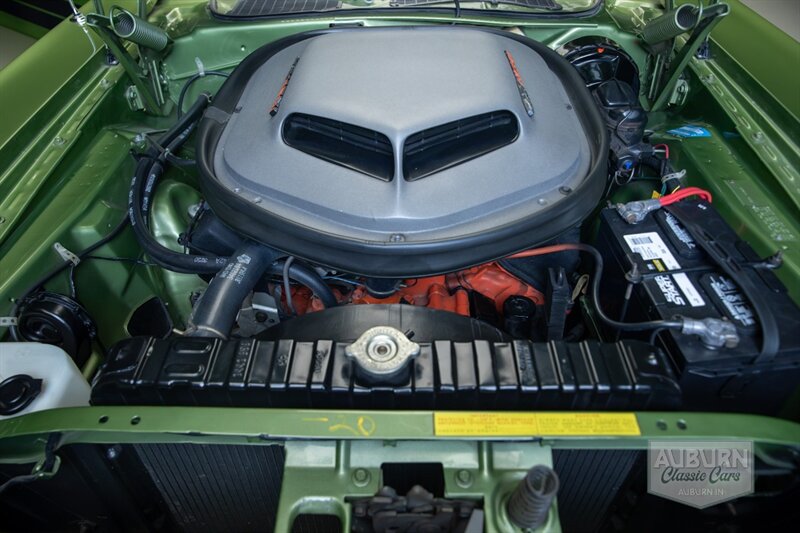 1971 Dodge Challenger 'Hemi' R/T — thumbnail 33 of 34