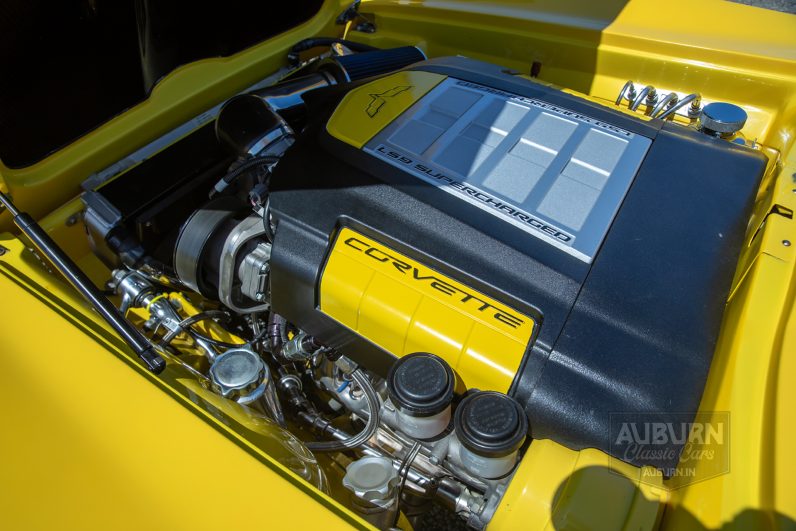 
								1965 Chevrolet Corvette RestoMod full									