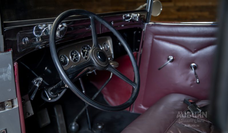 
								1932 Auburn 8-100A Custom Cabriolet full									