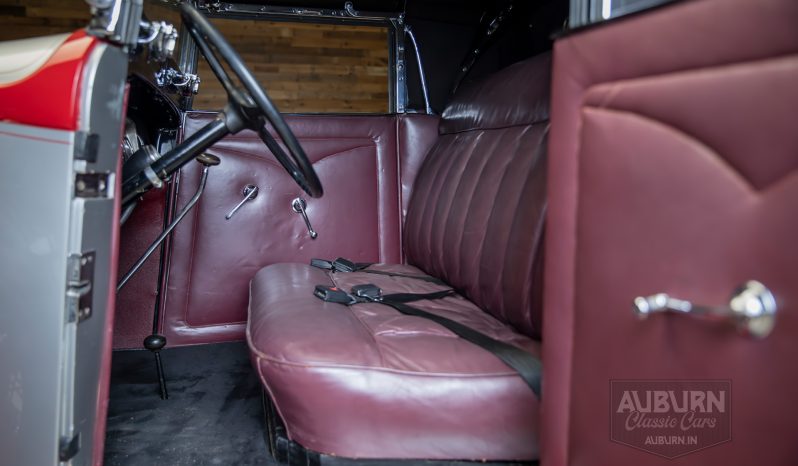 
								1932 Auburn 8-100A Custom Cabriolet full									