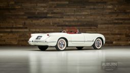 
										1953 Chevrolet Corvette Roadster full									