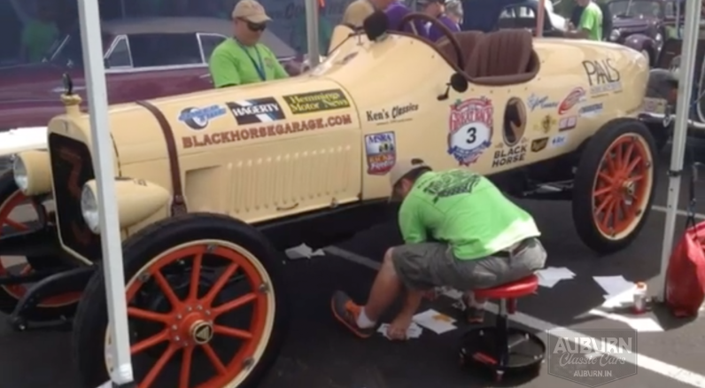 
								1915 Hudson Boattail Racer full									