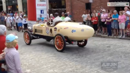 
										1915 Hudson Boattail Racer full									