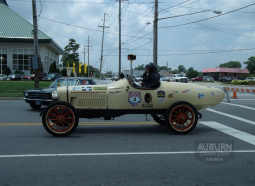 
										1915 Hudson Boattail Racer full									