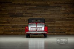 
										1932 Auburn 8-100A Custom Cabriolet full									