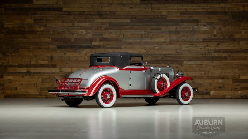 
								1932 Auburn 8-100A Custom Cabriolet full									