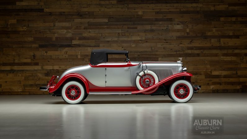 
								1932 Auburn 8-100A Custom Cabriolet full									