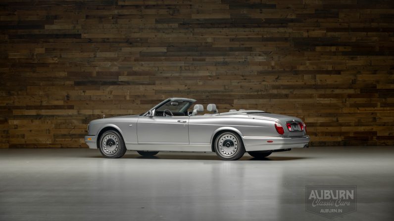 
								2001 Rolls-Royce Corniche Convertible full									