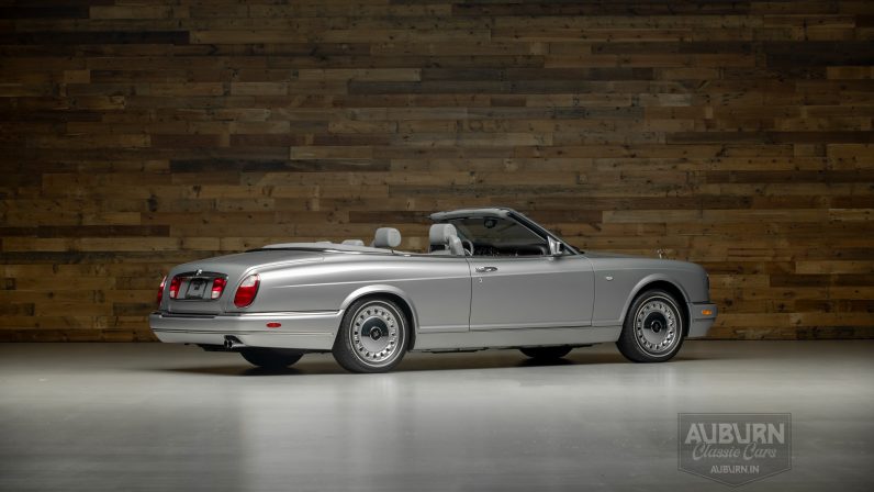 
								2001 Rolls-Royce Corniche Convertible full									