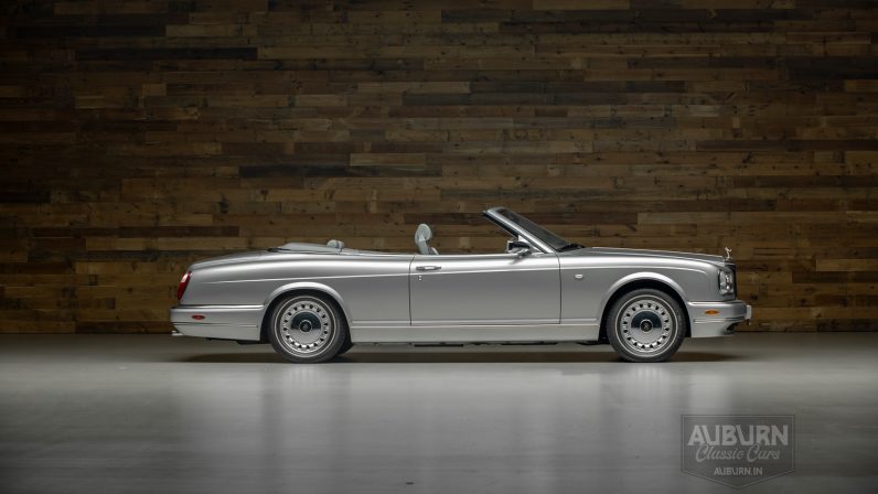 
								2001 Rolls-Royce Corniche Convertible full									