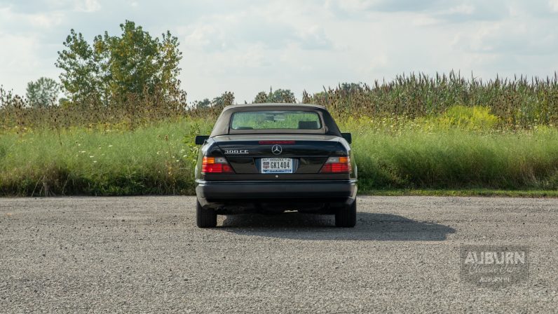 
								1993 Mercedes-Benz 300 CE Convertible full									