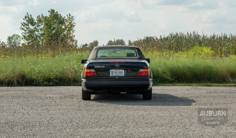 
								1993 Mercedes-Benz 300 CE Convertible full									