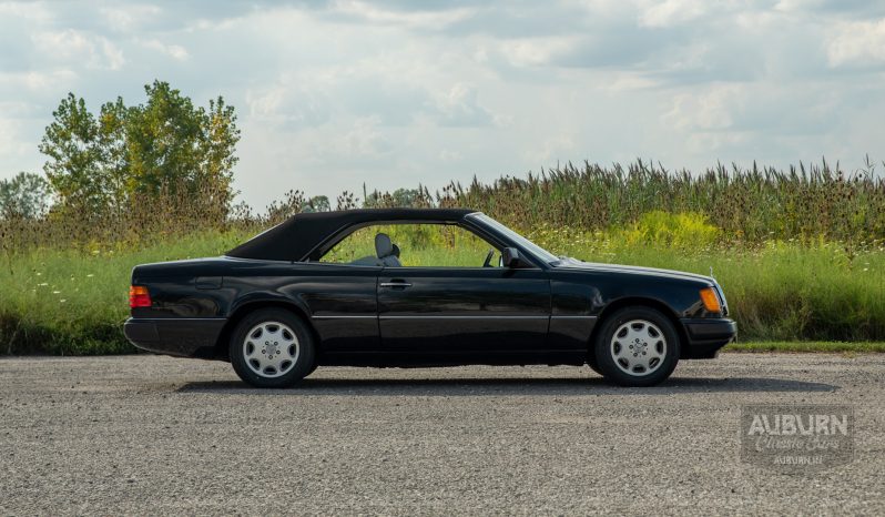 
								1993 Mercedes-Benz 300 CE Convertible full									