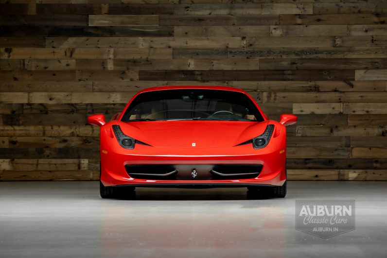 
								2011 Ferrari 458 Italia full									