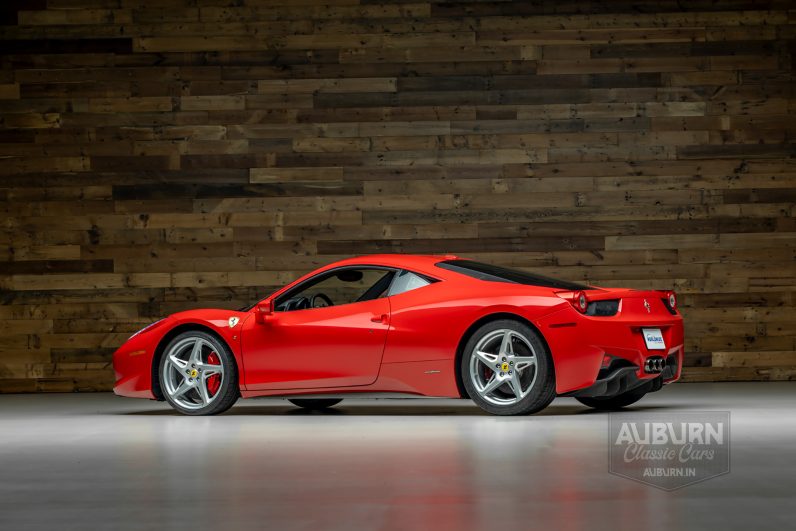 
								2011 Ferrari 458 Italia full									