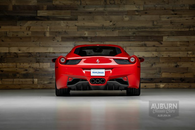 
								2011 Ferrari 458 Italia full									