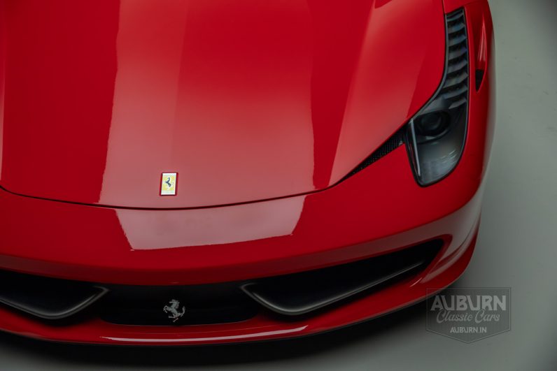 
								2011 Ferrari 458 Italia full									