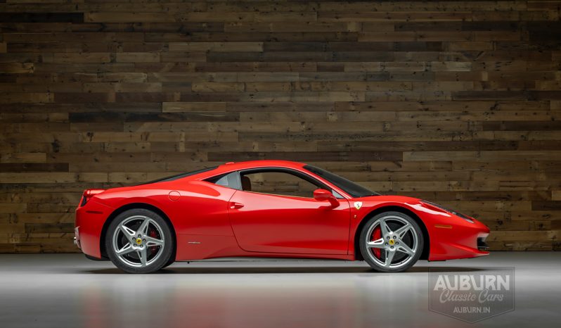 
								2011 Ferrari 458 Italia full									