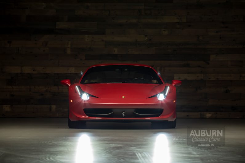 
								2011 Ferrari 458 Italia full									