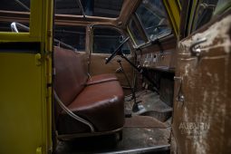 
										1937 White Model 706 Tour Bus full									