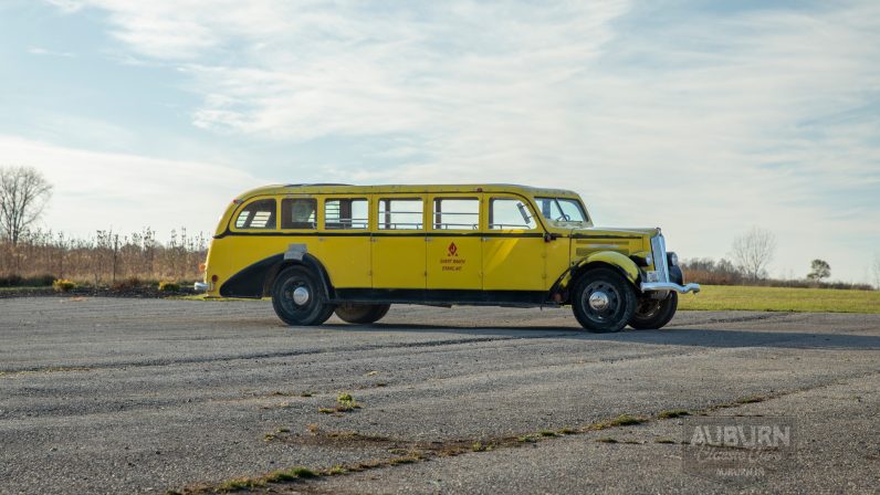 
								1937 White Model 706 Tour Bus full									