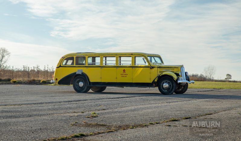 
								1937 White Model 706 Tour Bus full									