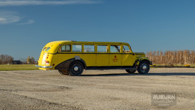 
								1937 White Model 706 Tour Bus full									