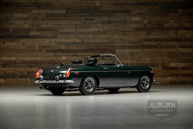 
								1972 MGB Roadster full									