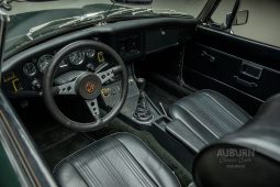 
										1972 MGB Roadster full									