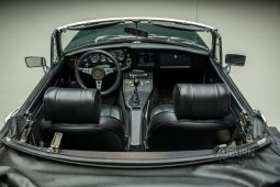 
										1972 MGB Roadster full									