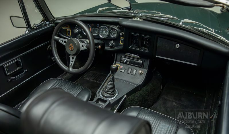 
								1972 MGB Roadster full									