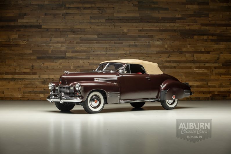 
								1941 Cadillac Series 62 Convertible Coupe full									