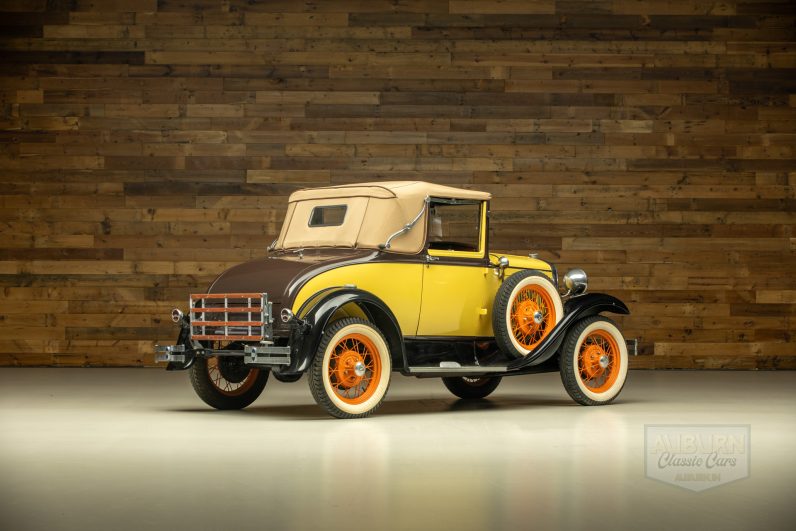 
								1930 Ford Model A Roadster full									