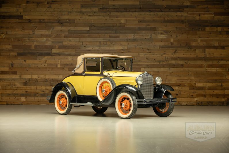 
								1930 Ford Model A Roadster full									