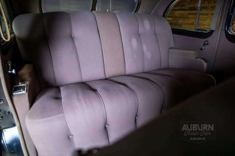 
								1939 Buick 90 Limited Series 90 Touring Sedan full									