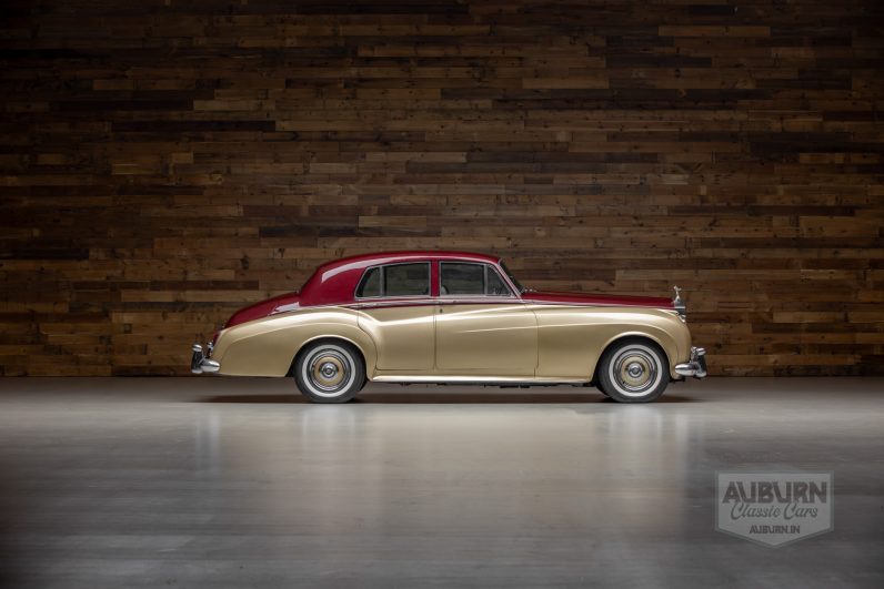 
								1962 Rolls-Royce Silver Cloud II full									