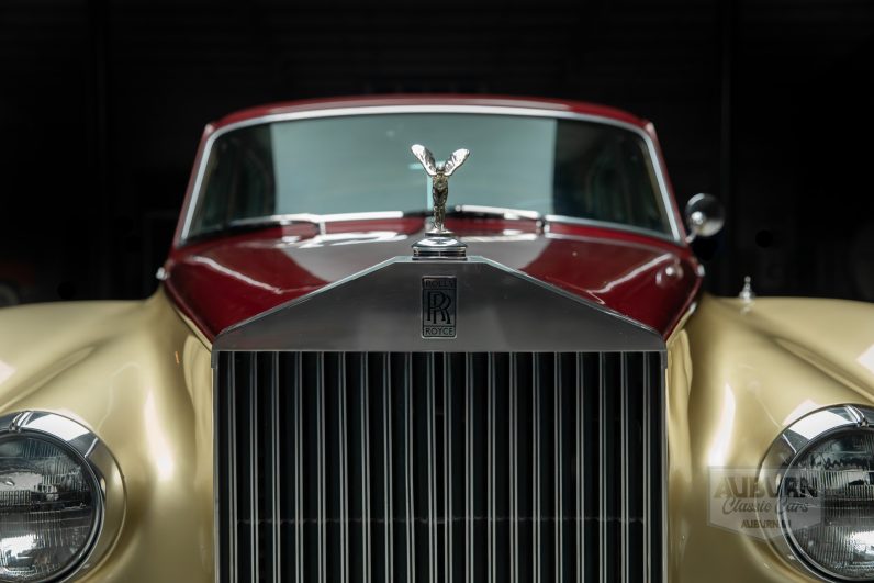 
								1962 Rolls-Royce Silver Cloud II full									