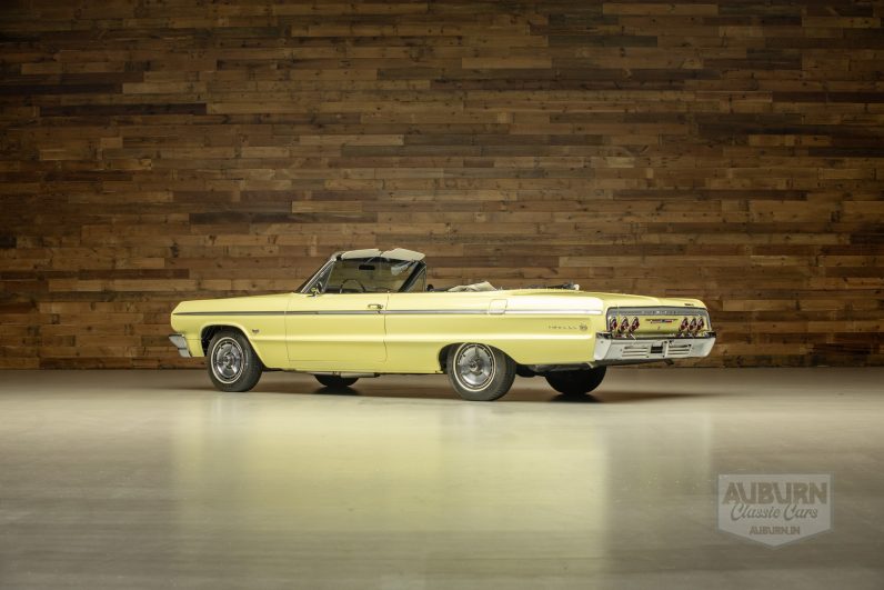 
								1964 Chevrolet Impala Super Sport Convertible full									