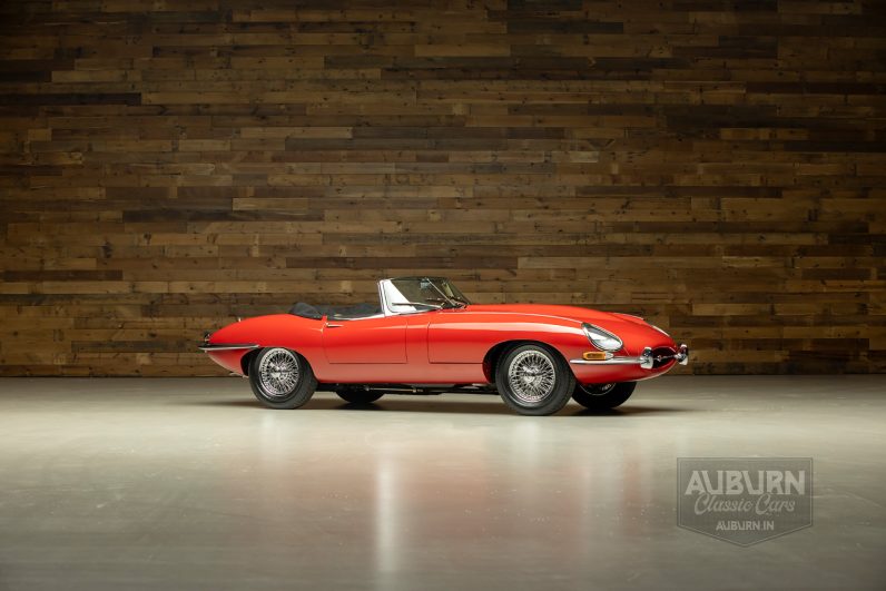 
								1963 Jaguar Series 1 E-Type Roadster full									