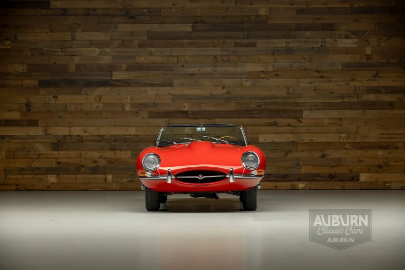 
								1963 Jaguar Series 1 E-Type Roadster full									
