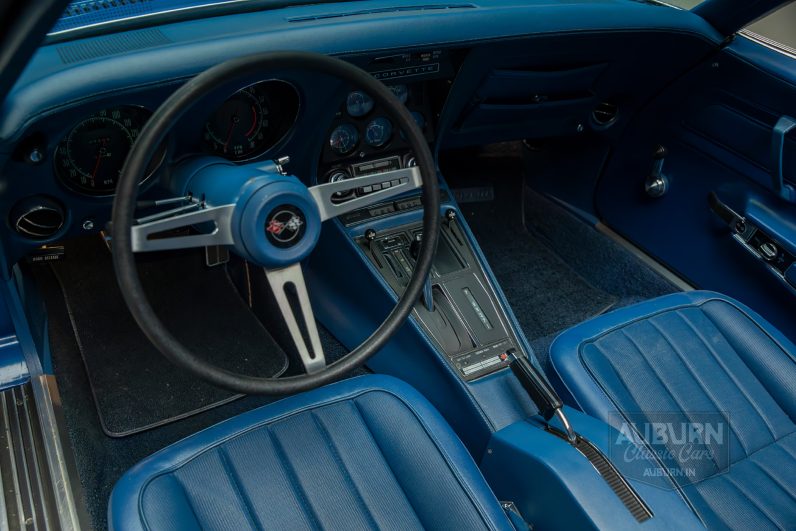 
								1971 Chevrolet Corvette Coupe full									
