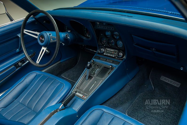 
								1971 Chevrolet Corvette Coupe full									