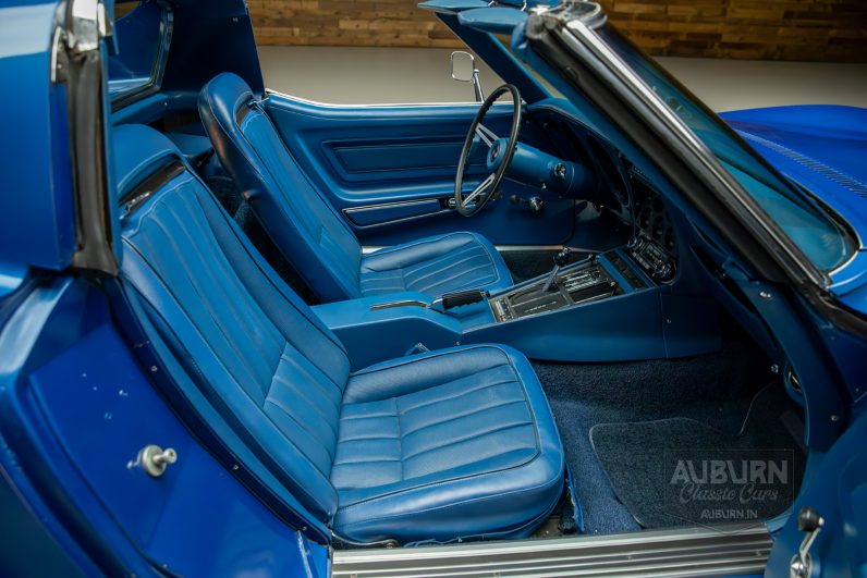 
								1971 Chevrolet Corvette Coupe full									