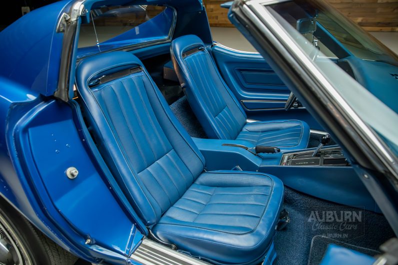 
								1971 Chevrolet Corvette Coupe full									