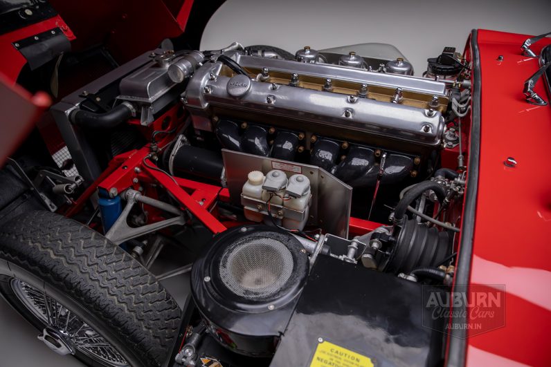 
								1963 Jaguar Series 1 E-Type Roadster full									