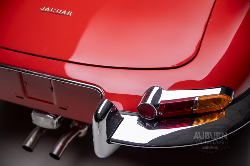 
								1963 Jaguar Series 1 E-Type Roadster full									