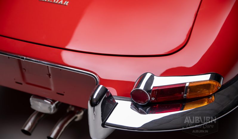 
								1963 Jaguar Series 1 E-Type Roadster full									