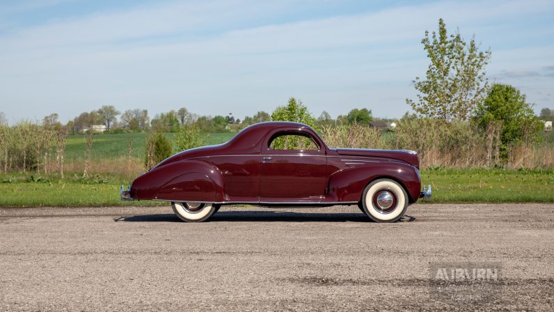 
								1939 Lincoln Zephyr V-12 Coupe full									