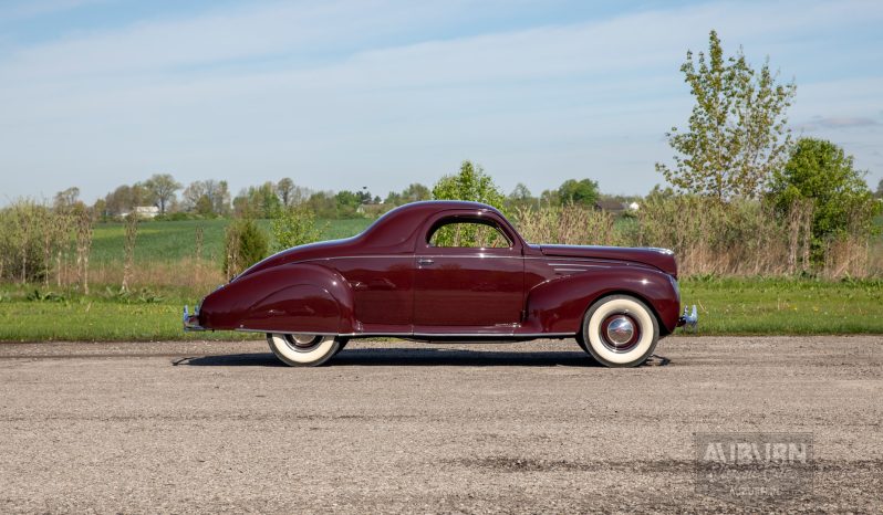 
								1939 Lincoln Zephyr V-12 Coupe full									
