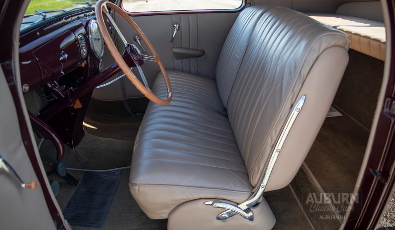 
								1939 Lincoln Zephyr V-12 Coupe full									